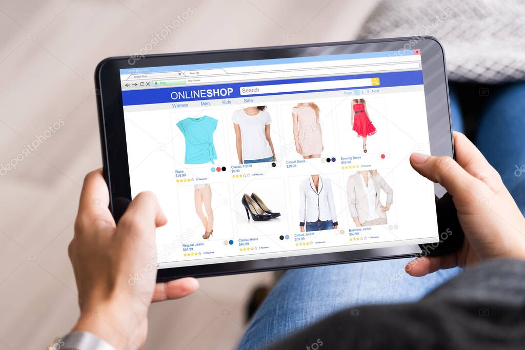 Homepage di un e-commerce di abbigliamento moderno